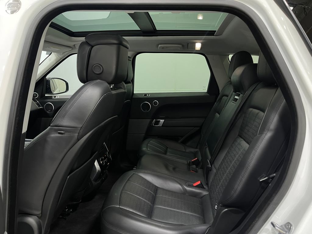 Used 2018 Land Rover Range Rover Sport HSE Dynamic image 31