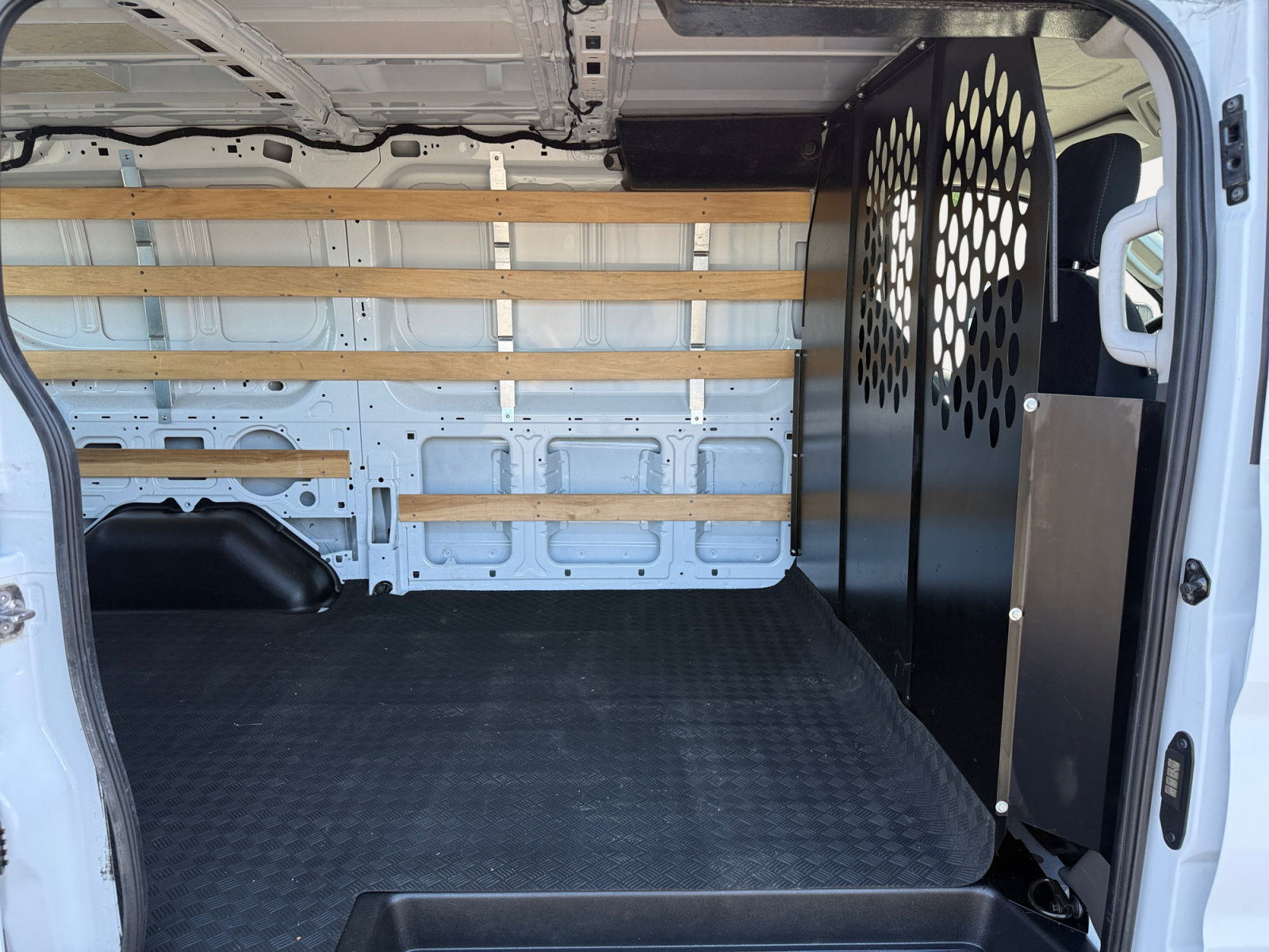 Used 2025 Ford Transit 250 Low Roof w/ Exterior Upgrade Package RWD image 18