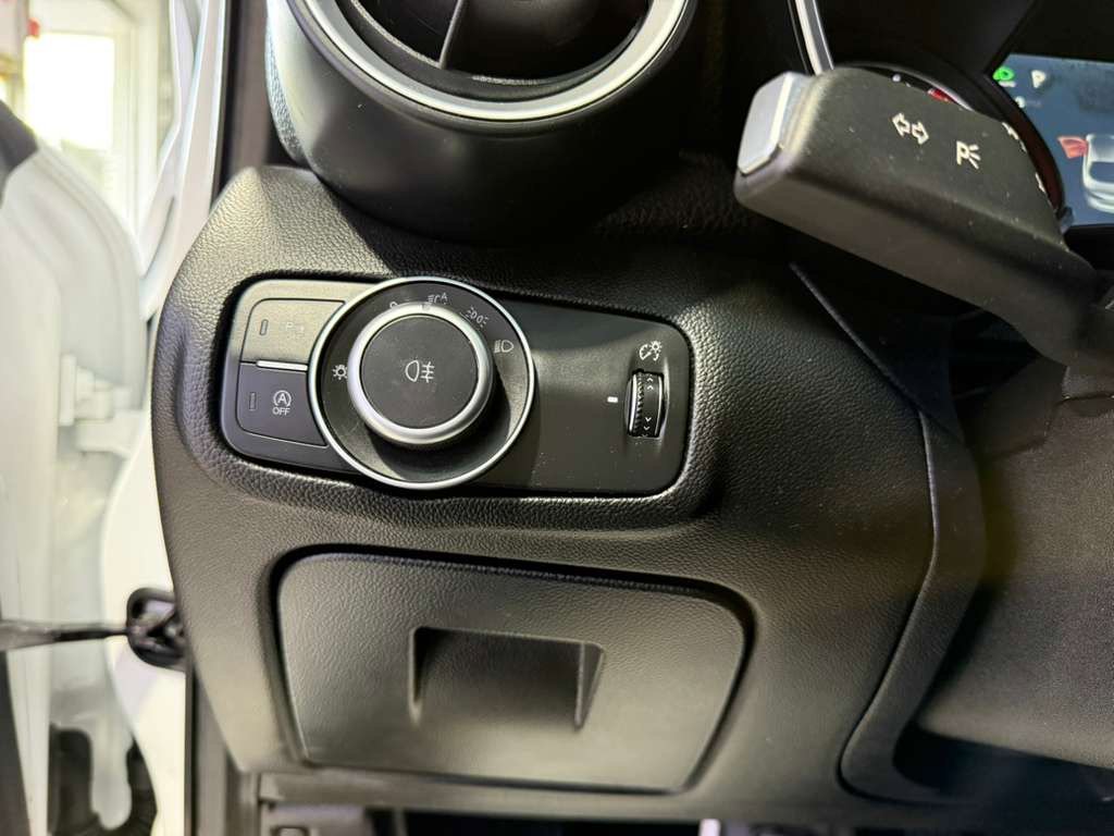Used 2017 Alfa Romeo Giulia RWD image 20