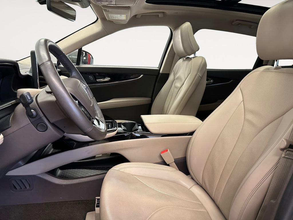 Used 2022 Lincoln Nautilus Reserve w/ Luxury Package image 9