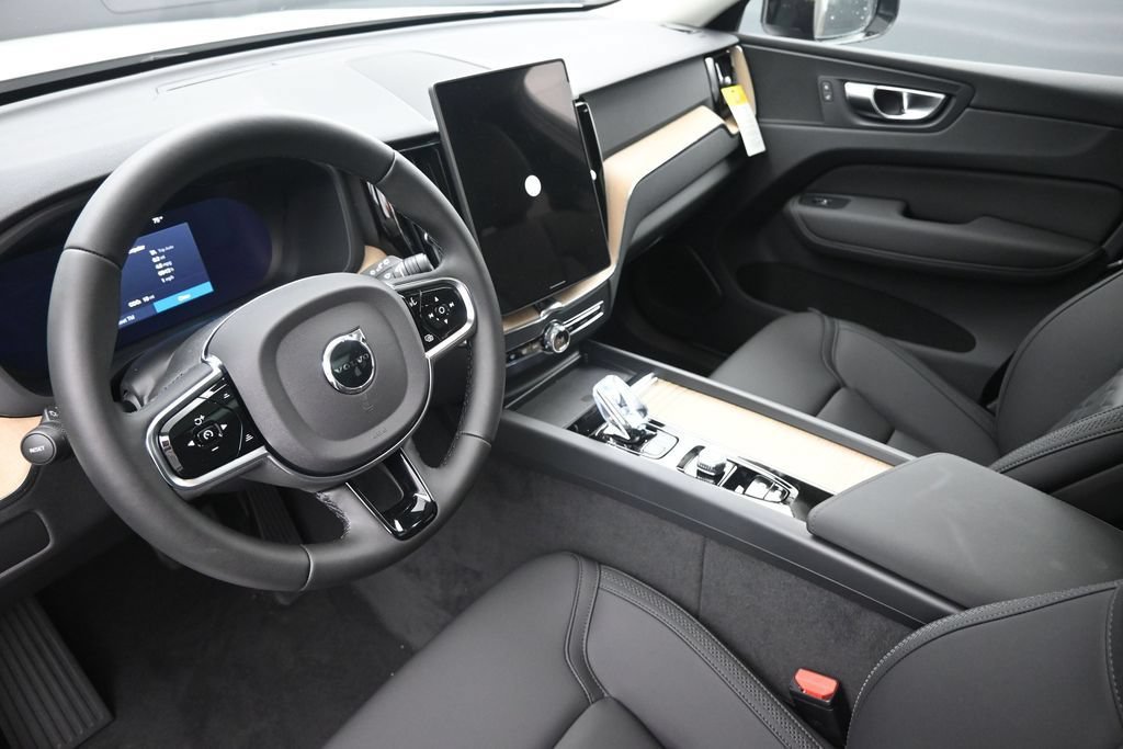 New 2026 Volvo XC60 B5 Plus w/ Climate Package AWD/4WD image 17