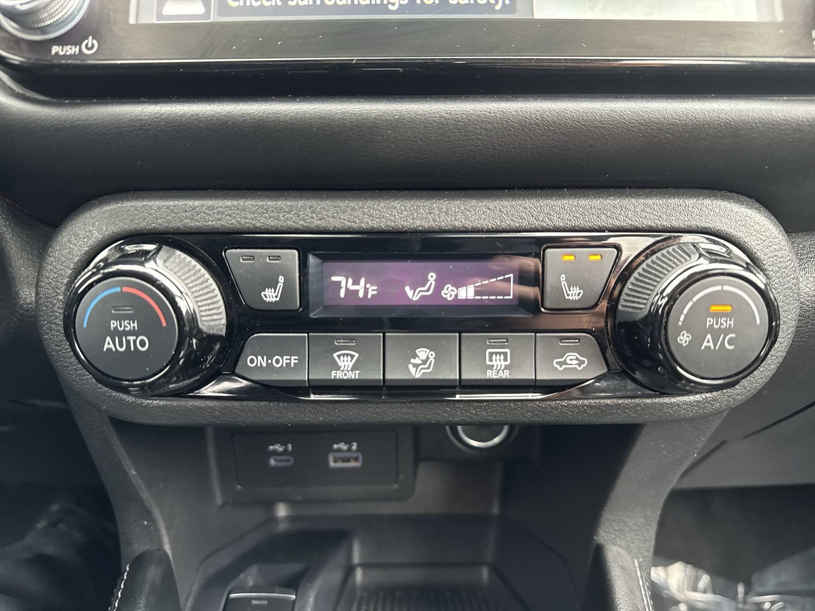 Used 2023 Nissan Kicks SR w/ SR Premium Package image 17