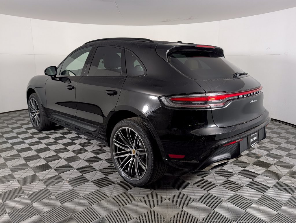 New 2026 Porsche Macan AWD/4WD image 3
