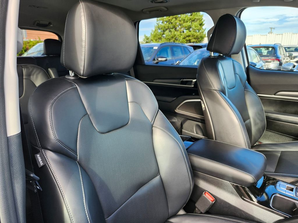 Used 2022 Kia Telluride S image 20