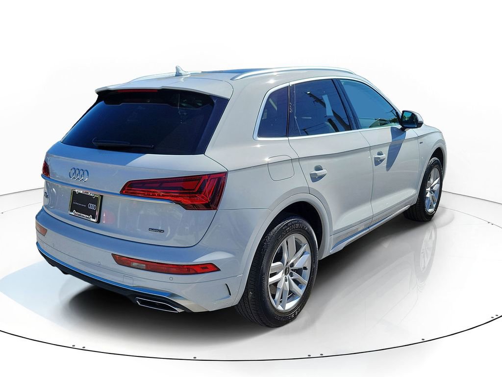 Certified 2023 Audi Q5 2.0T Premium w/ Convenience Package image 4