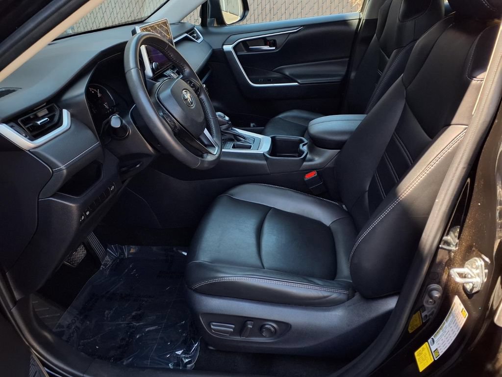 Used 2024 Toyota RAV4 XLE Premium FWD image 17