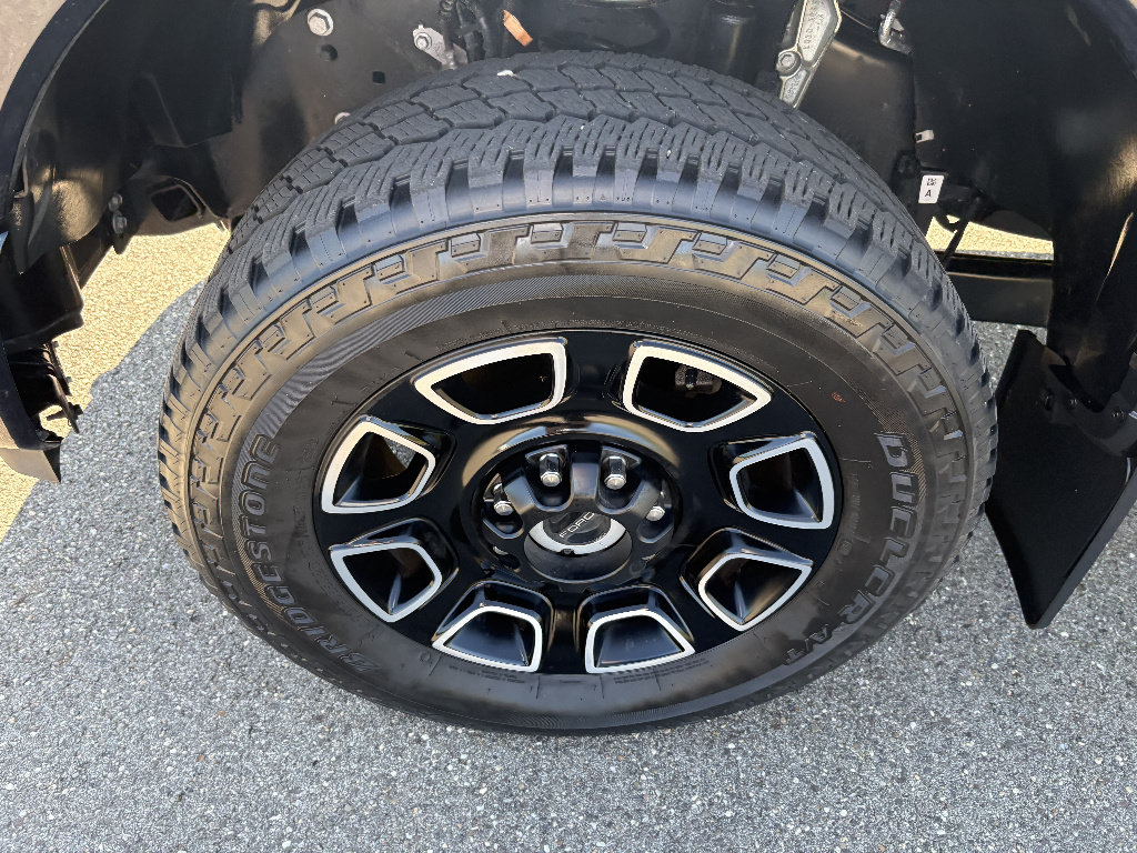 Used 2024 Ford F250 Platinum w/ FX4 Off-Road Package AWD/4WD image 9