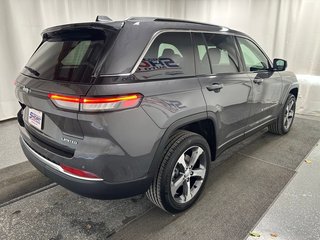 New 2025 Jeep Grand Cherokee Limited w/ Trailer Tow Package image 5