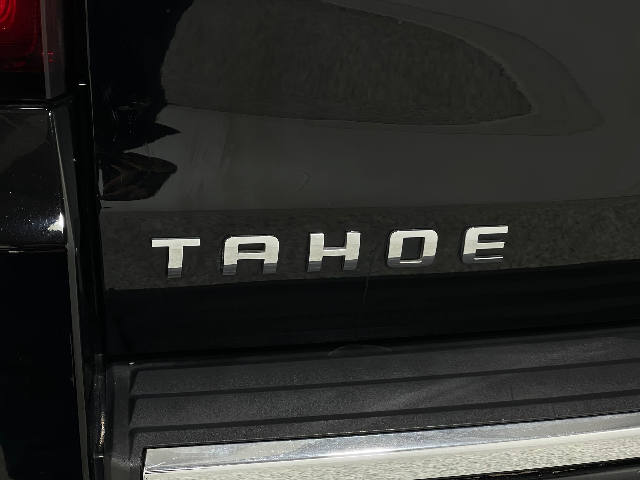 Used 2018 Chevrolet Tahoe Premier AWD/4WD image 44