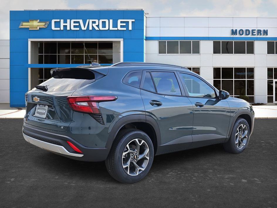 New 2026 Chevrolet Trax LT w/ Sunroof Package FWD image 5