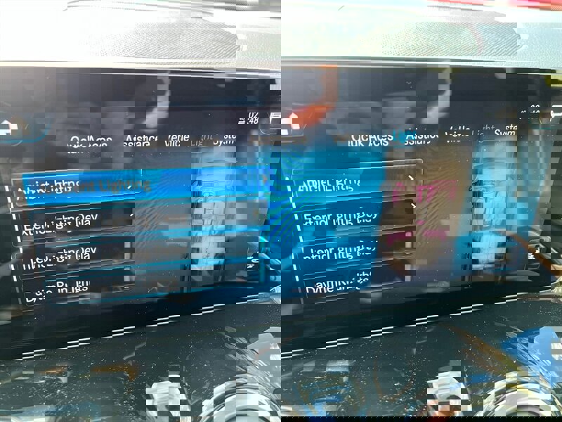 Used 2023 Mercedes-Benz EQB 300 4MATIC image 40