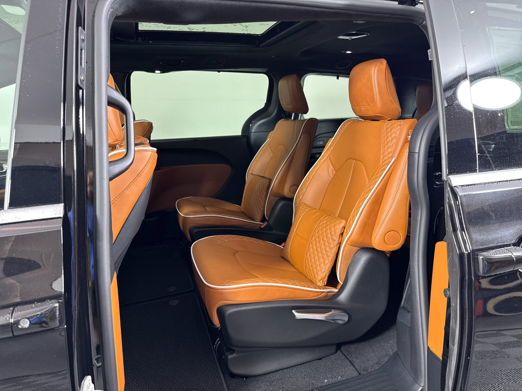 New 2026 Chrysler Pacifica Pinnacle image 31