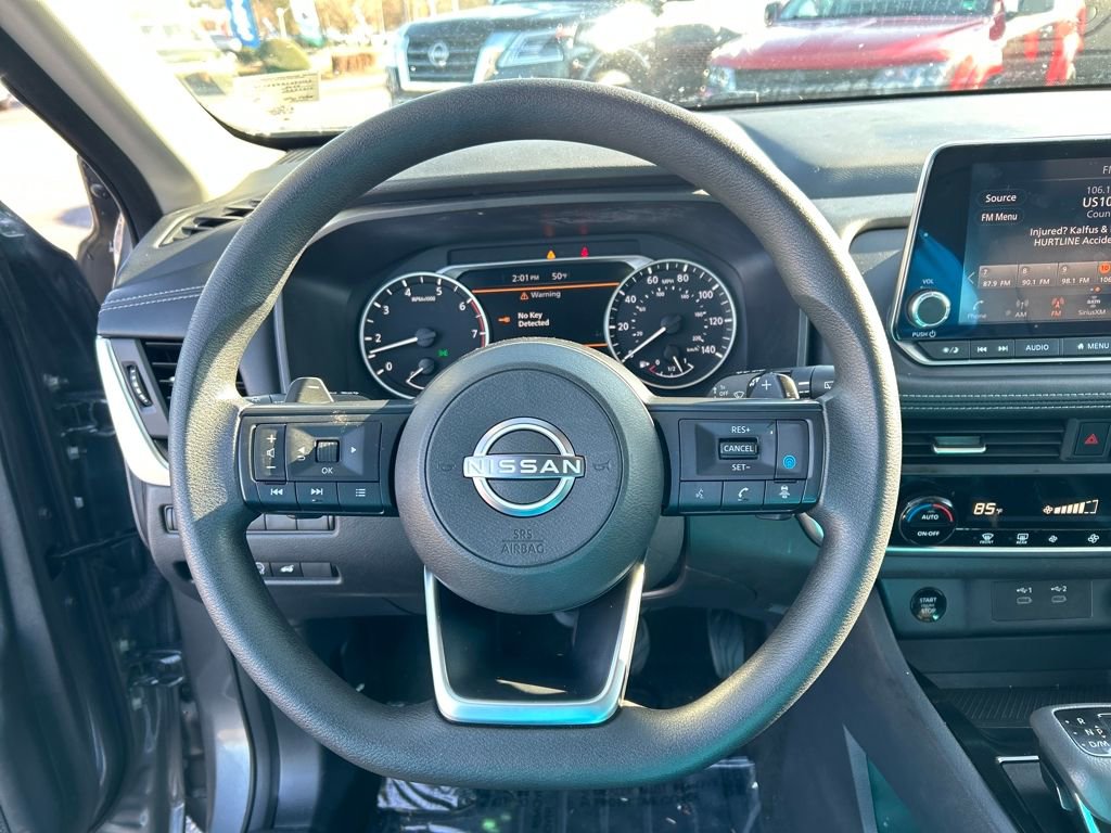 Used 2024 Nissan Rogue SV image 16