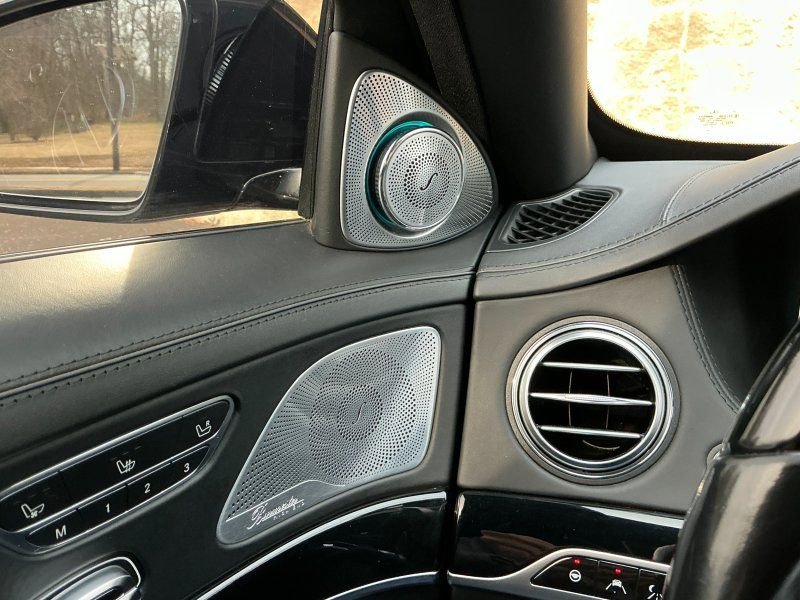 Used 2018 Mercedes-Benz Maybach S 560 4MATIC image 33