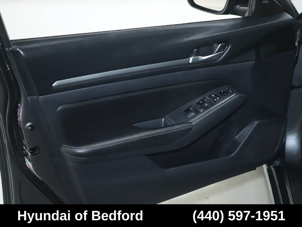 Used 2024 Nissan Altima 2.5 S FWD image 16