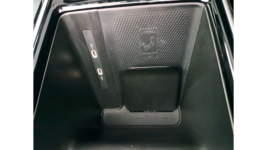 New 2025 Volkswagen ID.4 Pro S Plus AWD/4WD image 24