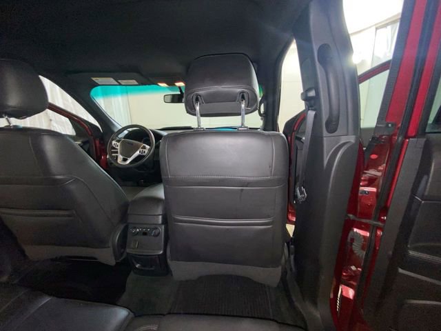 Used 2014 Ford Explorer XLT w/ Equipment Group 202A AWD/4WD image 37