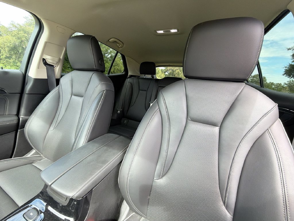 Certified 2023 Buick Envision Essence AWD/4WD image 19