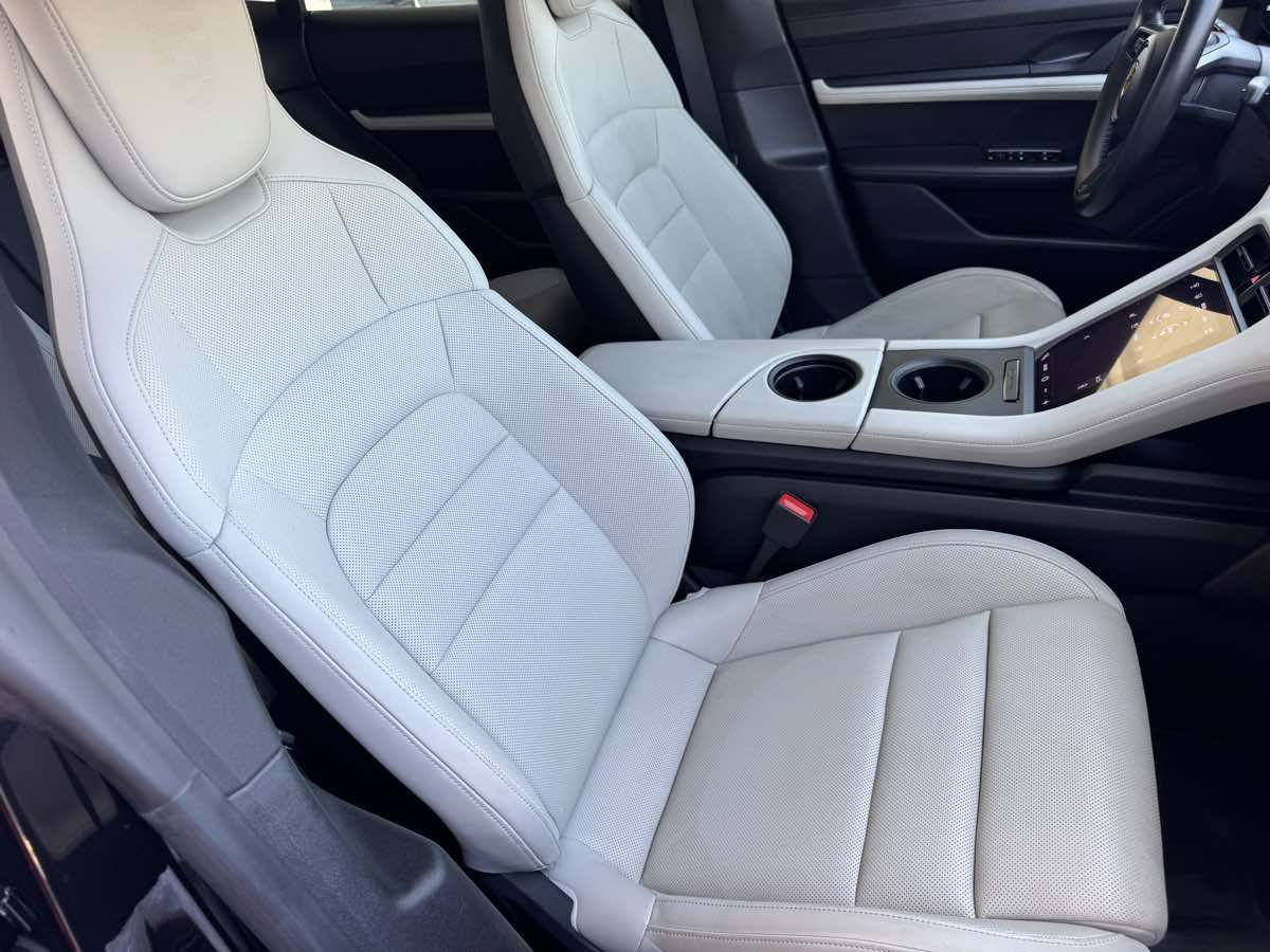 Used 2021 Porsche Taycan RWD image 24