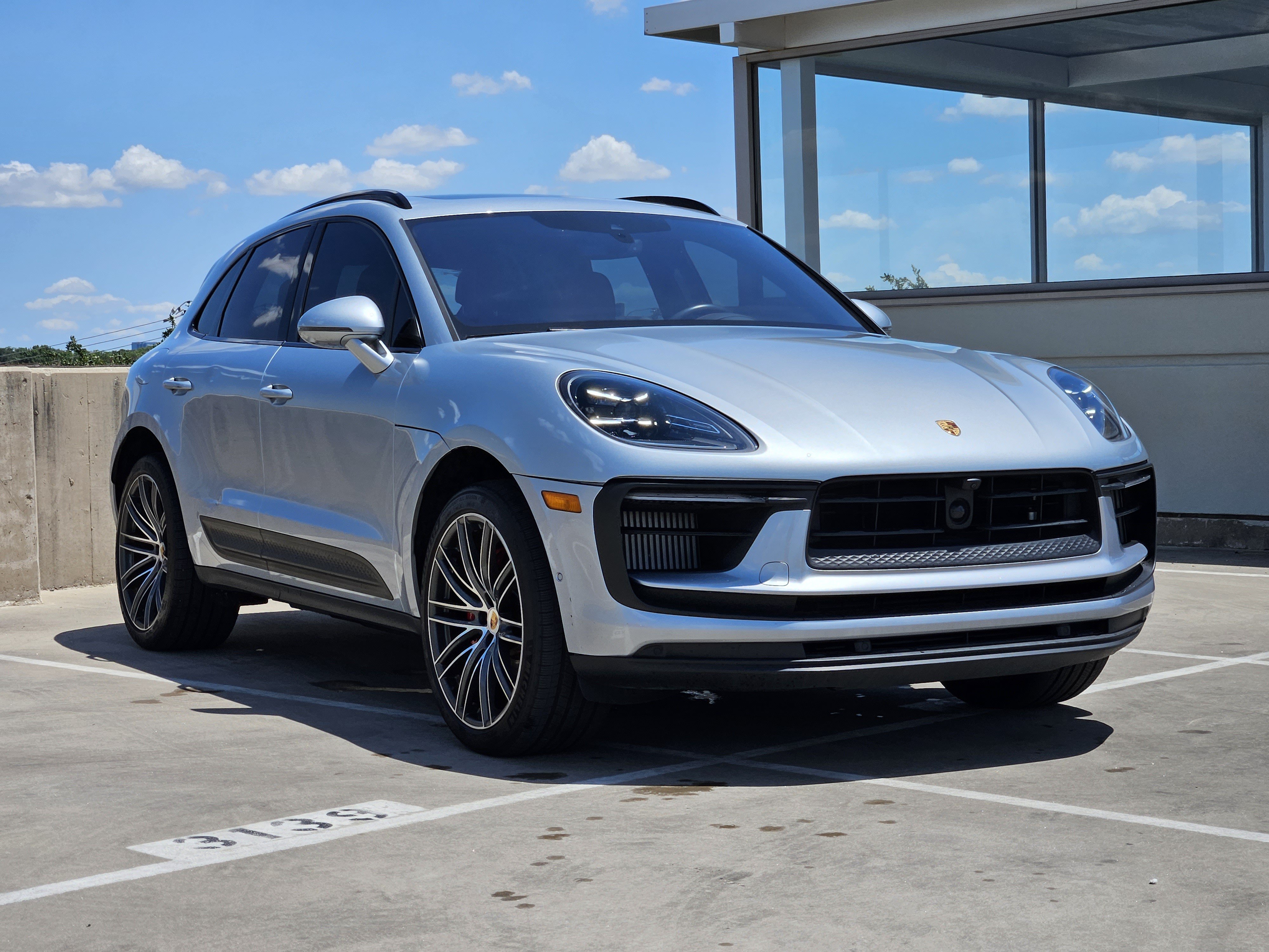 Certified 2024 Porsche Macan S AWD/4WD image 10