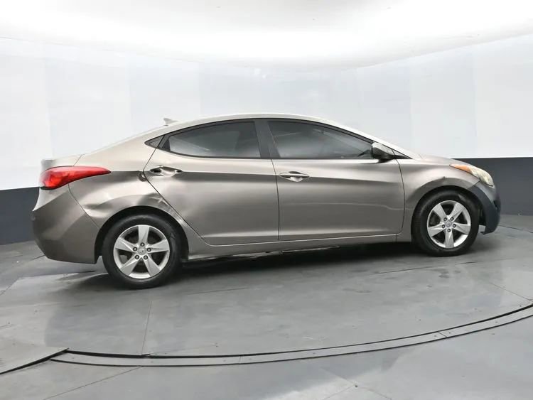 Used 2012 Hyundai Elantra GLS w/ Preferred Pkg 3 FWD image 4