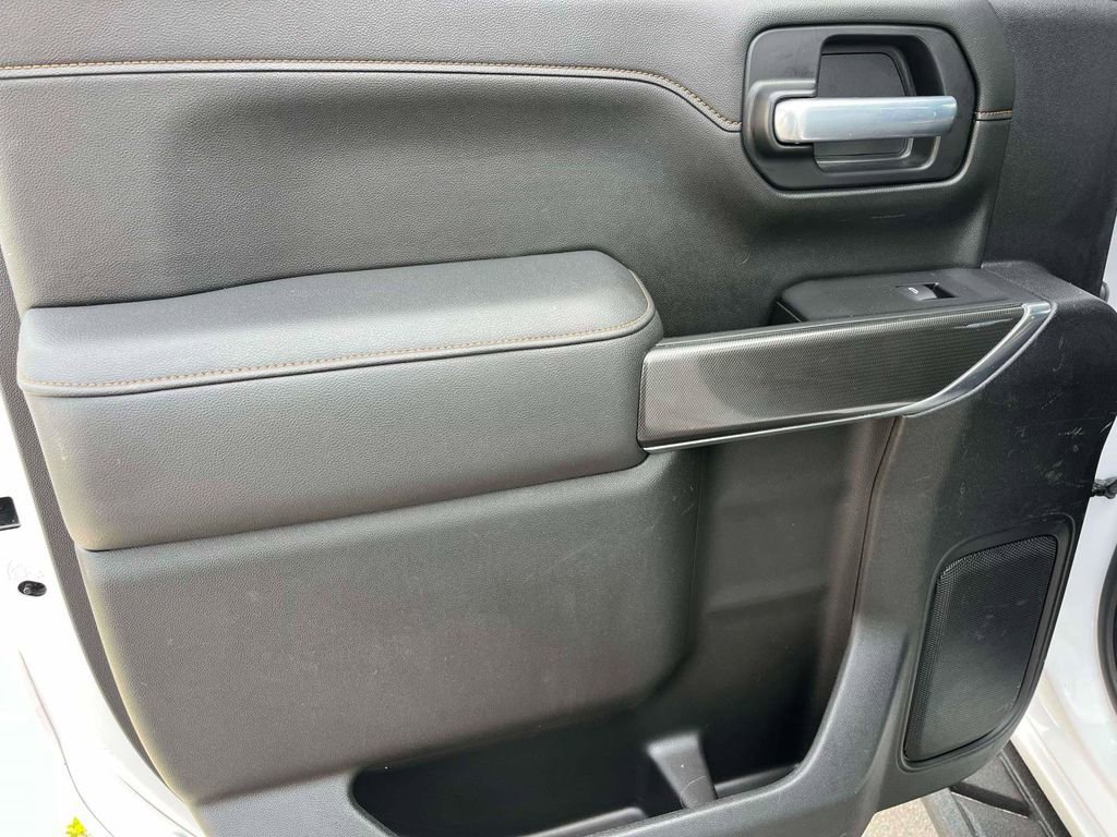 Used 2021 GMC Sierra 1500 AT4 w/ AT4 Premium Package image 5