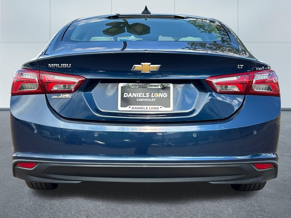 Used 2021 Chevrolet Malibu LT w/ Leather Package FWD image 4