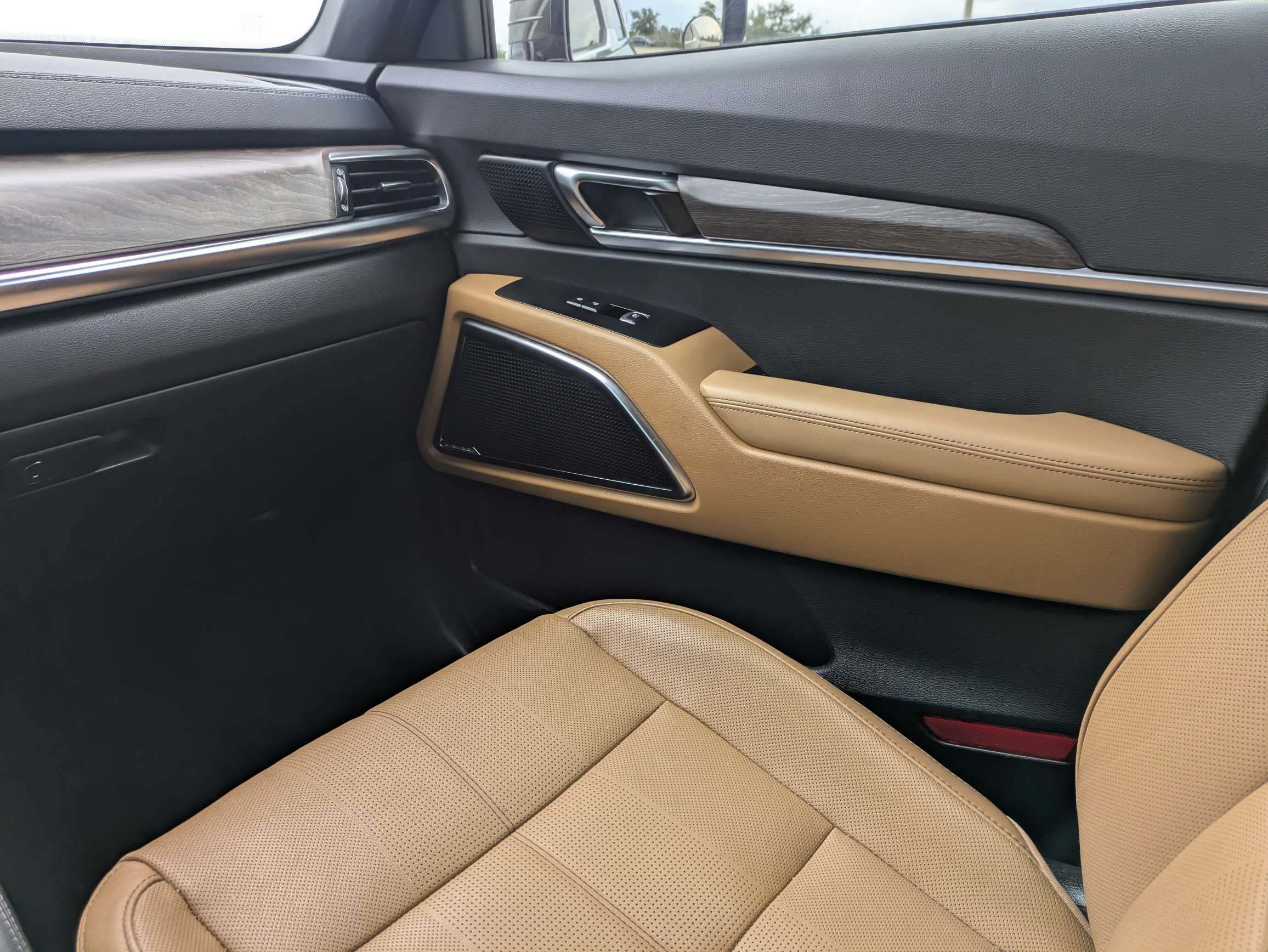 Certified 2021 Kia Telluride SX w/ Towing Package FWD image 20