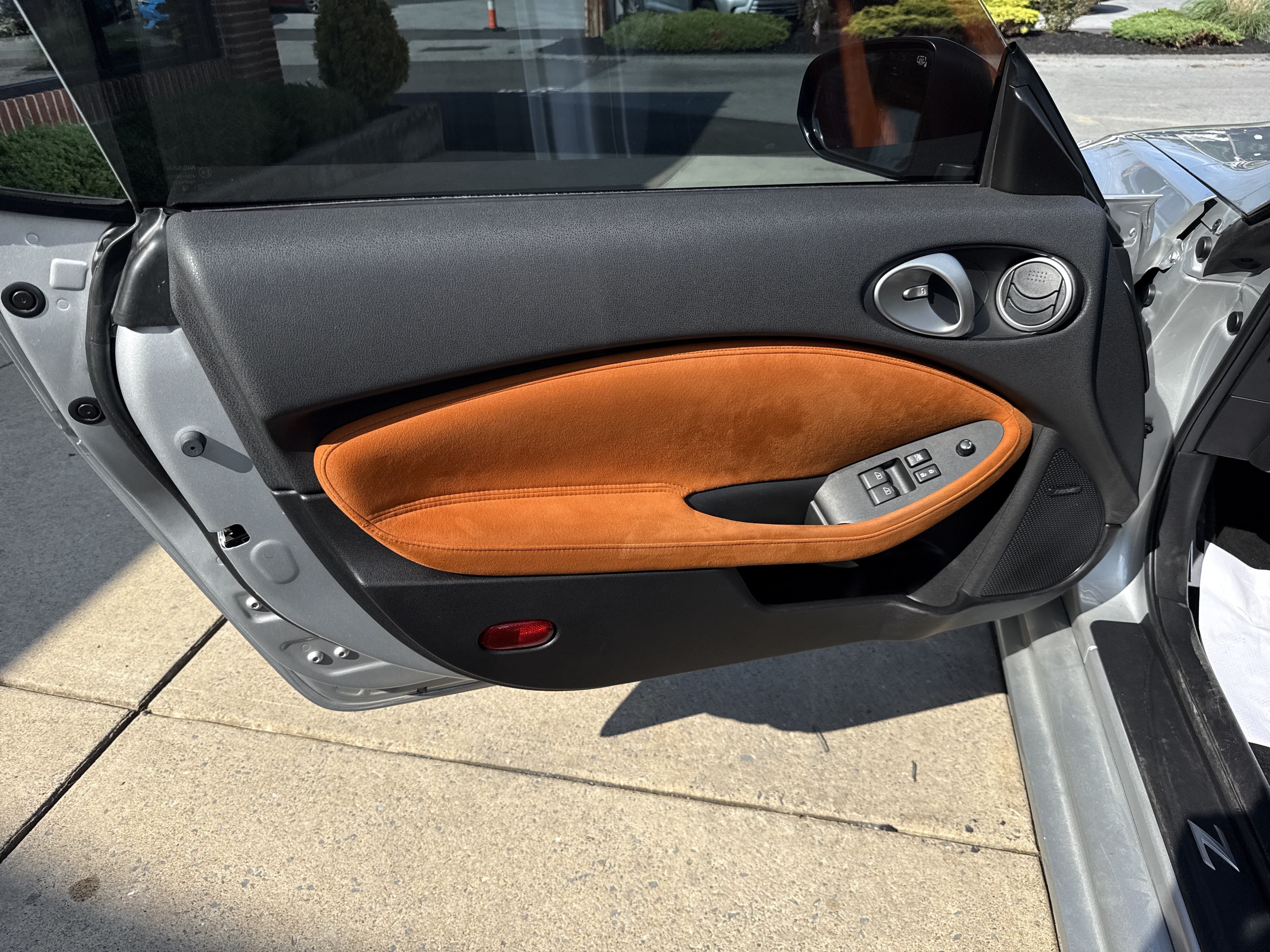 Used 2014 Nissan 370Z Touring w/ Sport Package RWD image 14