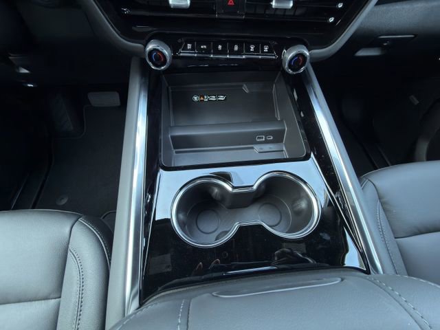 New 2026 Chevrolet Suburban LT w/ Comfort Package image 17