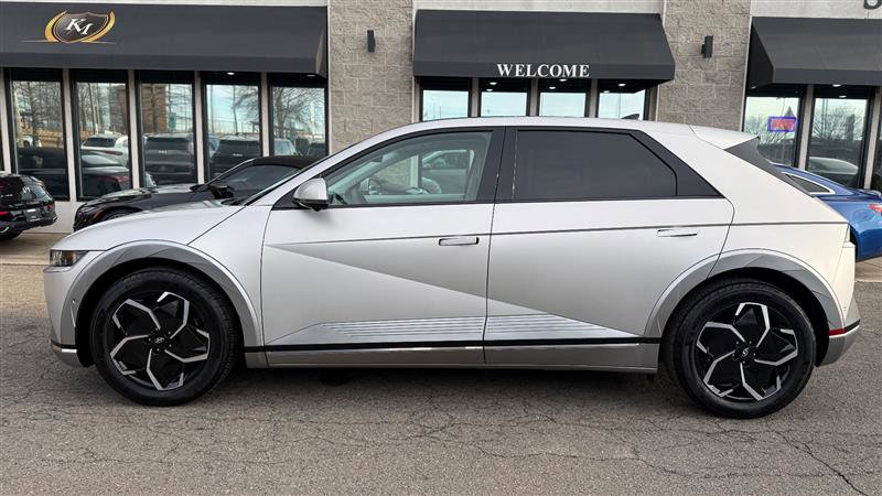 Used 2024 Hyundai Ioniq 5 Limited image 2