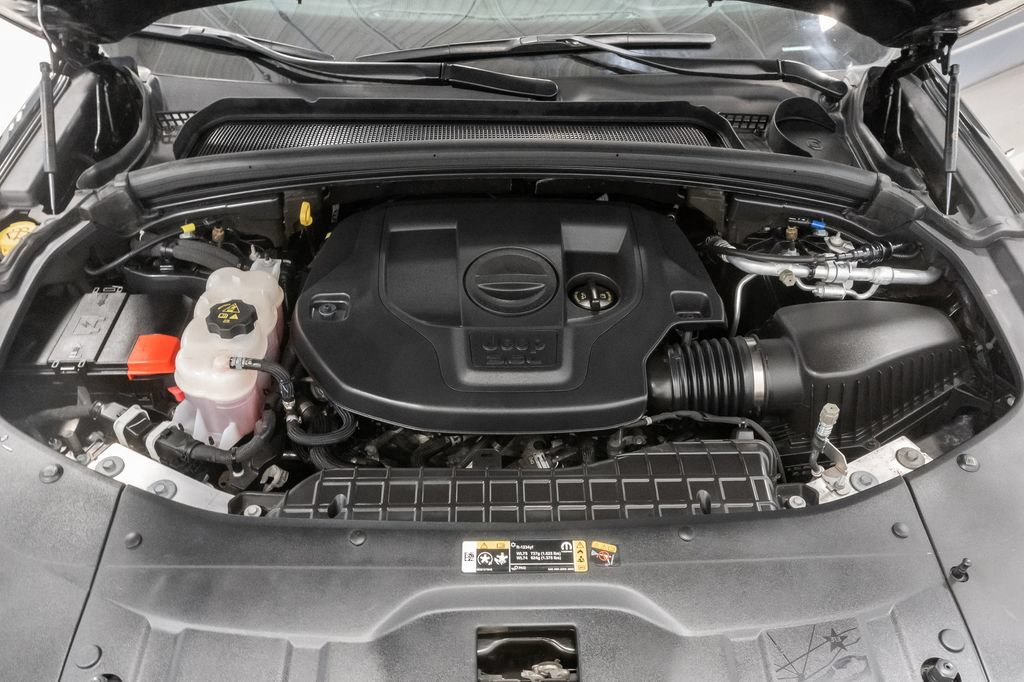 Used 2023 Jeep Grand Cherokee L Overland AWD/4WD image 3