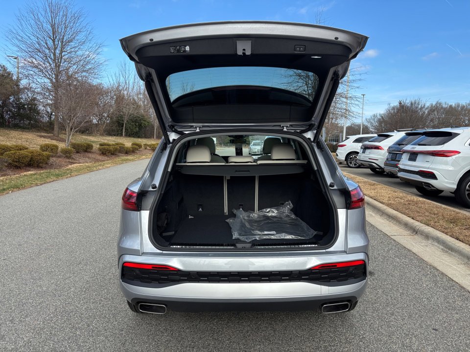 New 2025 Audi Q5 Premium Plus image 14