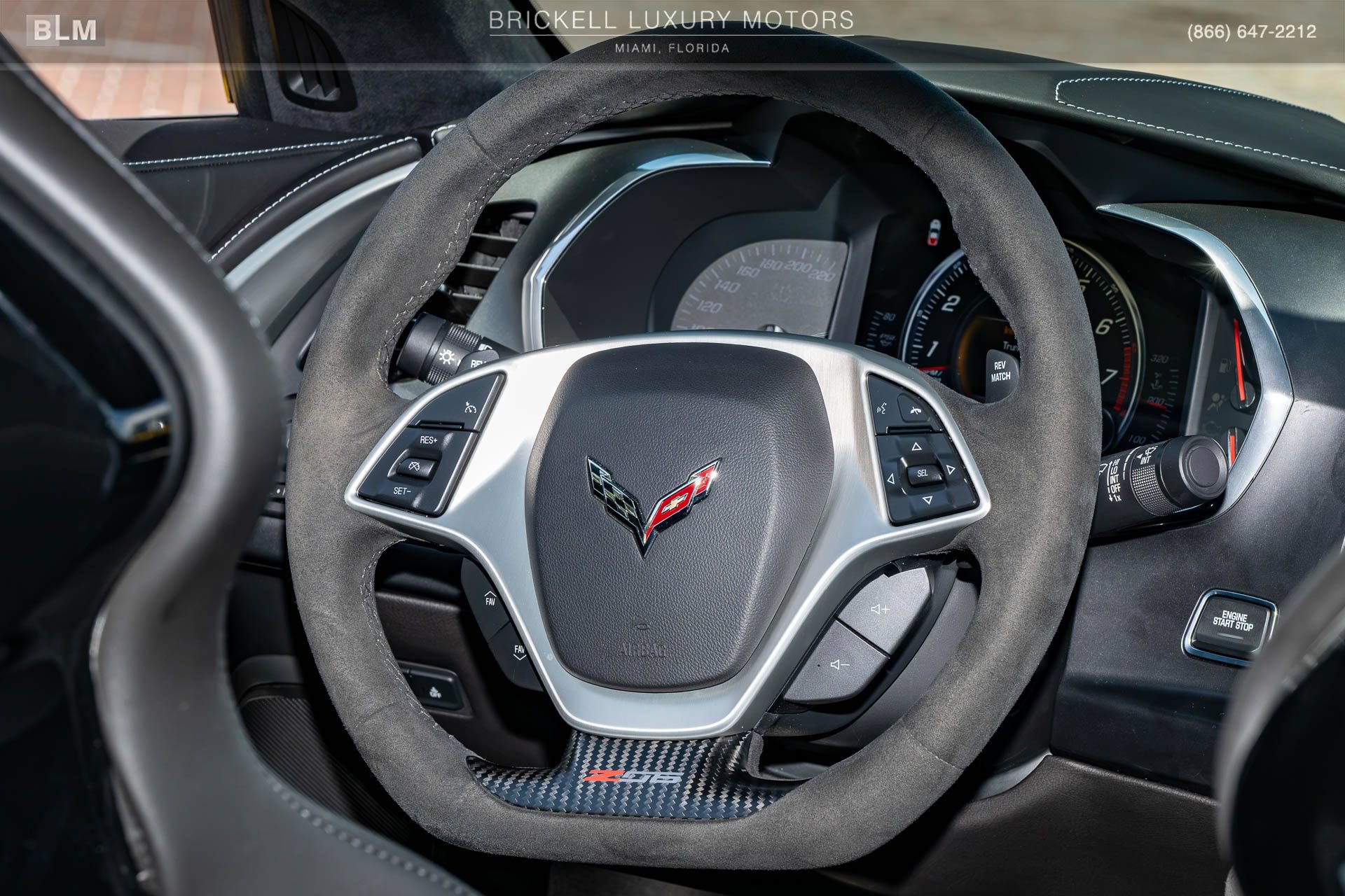 Used 2015 Chevrolet Corvette Z06 w/ 3LZ Preferred Equipment Group RWD image 19