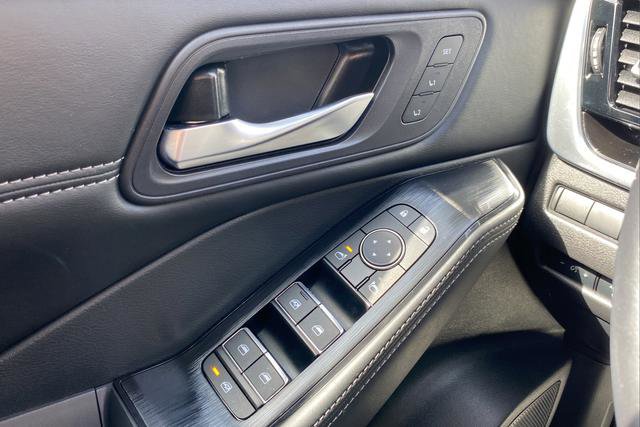 Used 2023 Nissan Rogue SL w/ SL Premium Package image 31