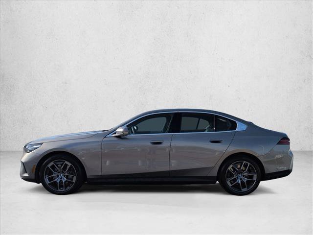 Used 2025 BMW i5 eDrive40i w/ Premium Package image 9