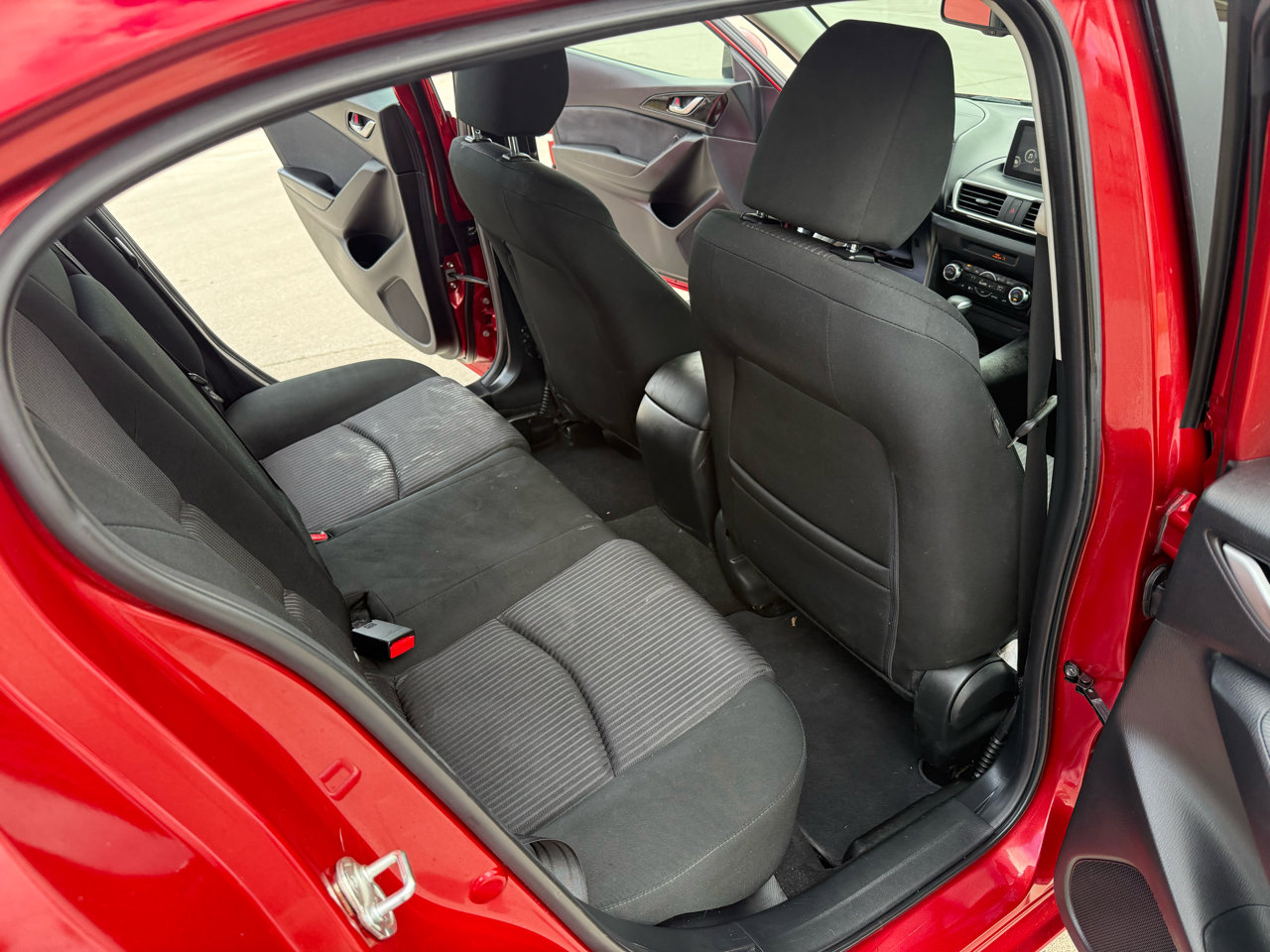 Used 2016 MAZDA MAZDA3 i Touring w/ Popular Equipment Package image 21