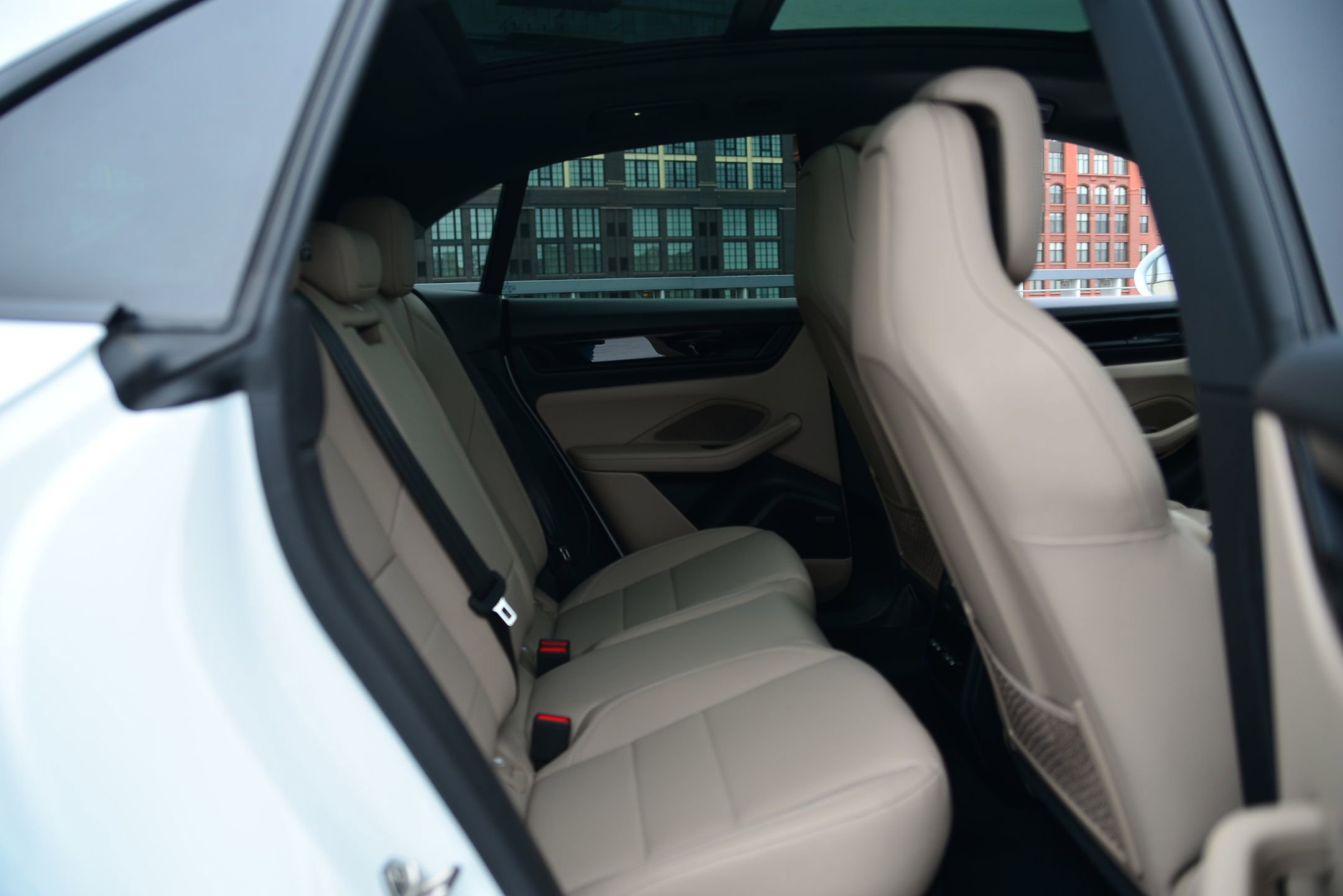 New 2025 Porsche Macan Electric RWD image 27