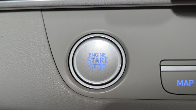 Certified 2023 Hyundai Elantra Limited FWD image 22