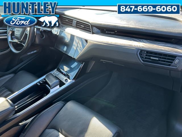 Used 2019 Audi e-tron Prestige w/ Prestige Package image 12