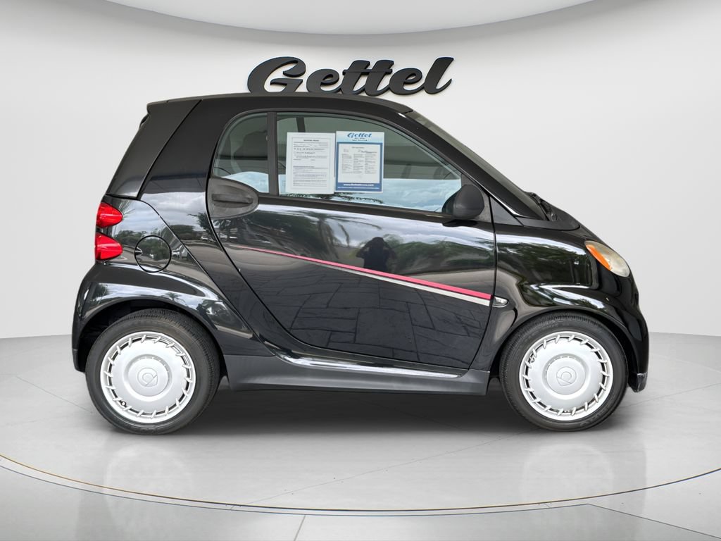 Used 2014 smart fortwo pure RWD image 4