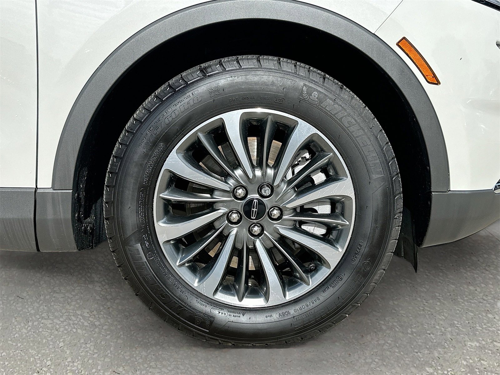 Used 2023 Lincoln Nautilus AWD w/ Premium Package image 31