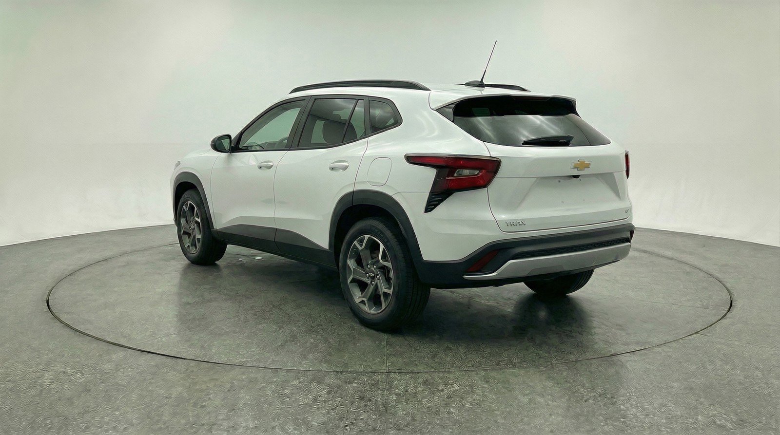 Used 2025 Chevrolet Trax LT image 6