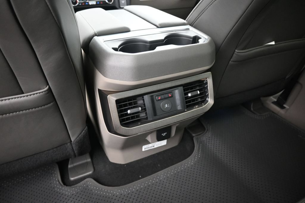 New 2026 Ford F250 Platinum w/ Platinum Plus Package AWD/4WD image 22
