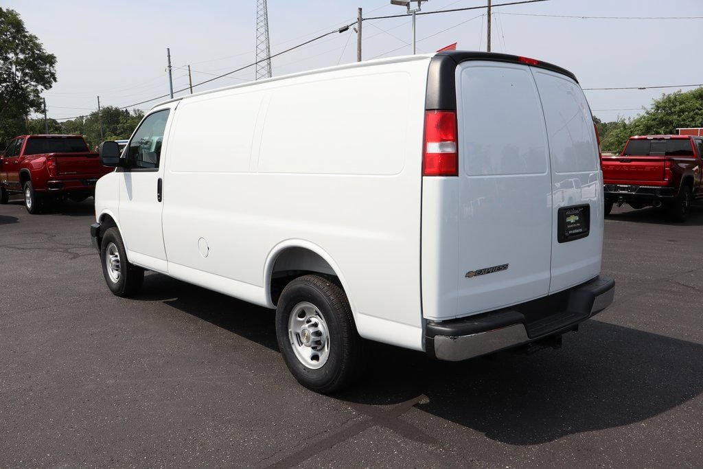 New 2025 Chevrolet Express 2500 w/ Driver Convenience Package RWD image 30