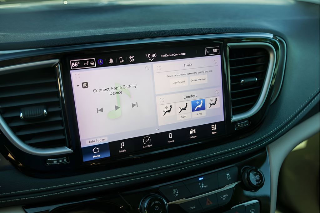 Used 2022 Chrysler Pacifica Touring-L image 19