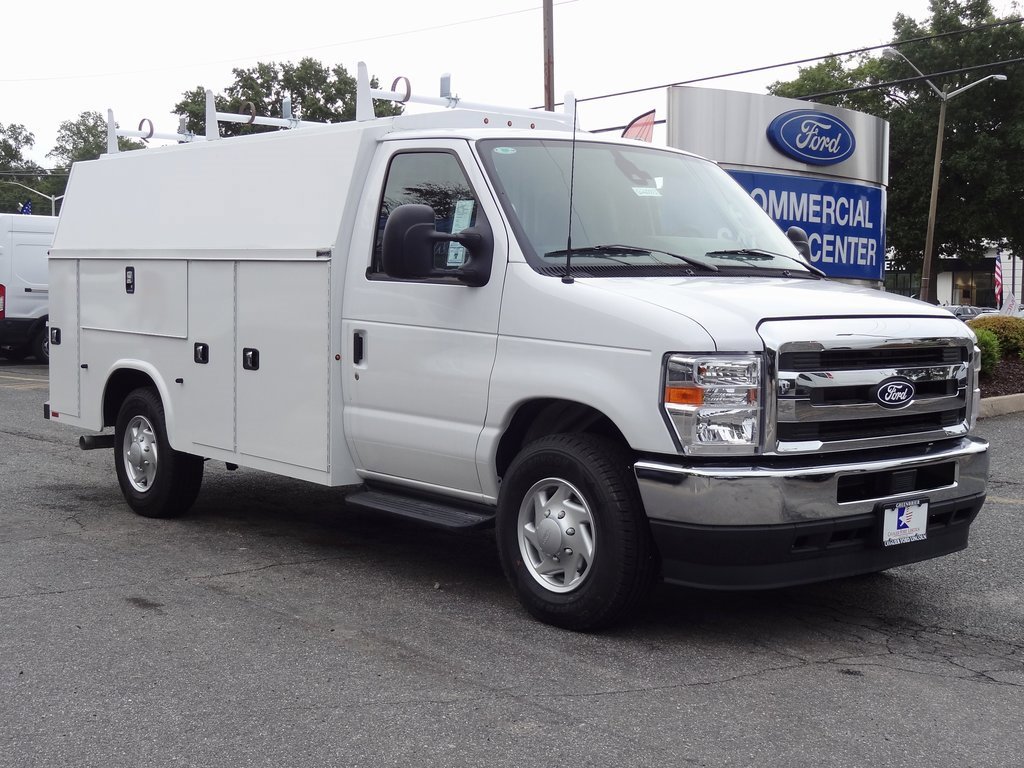 New 2026 Ford E-350 and Econoline 350 Super Duty w/ Interior Upgrade Package