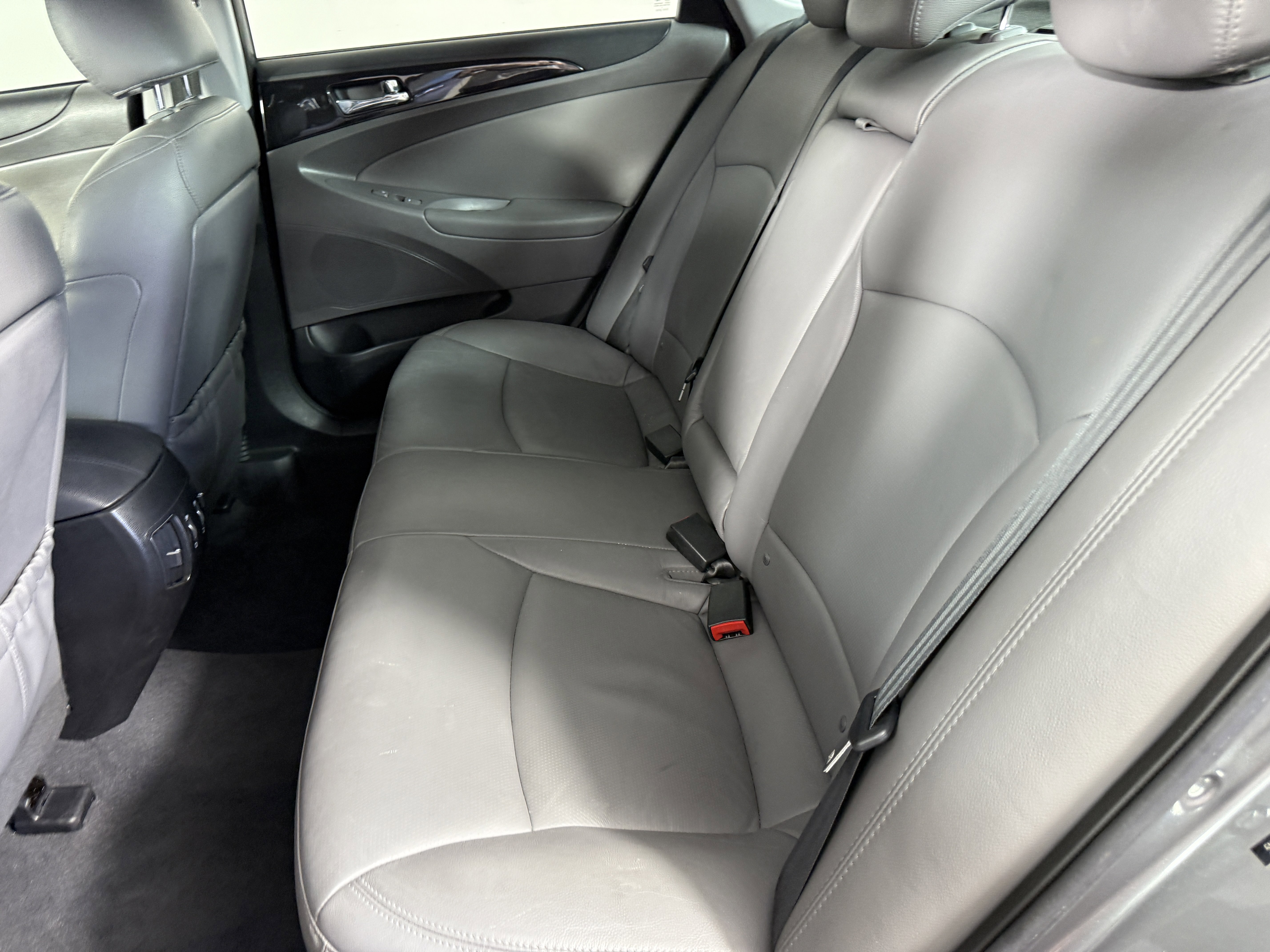 Used 2013 Hyundai Sonata Limited w/ Premium Pkg FWD image 14