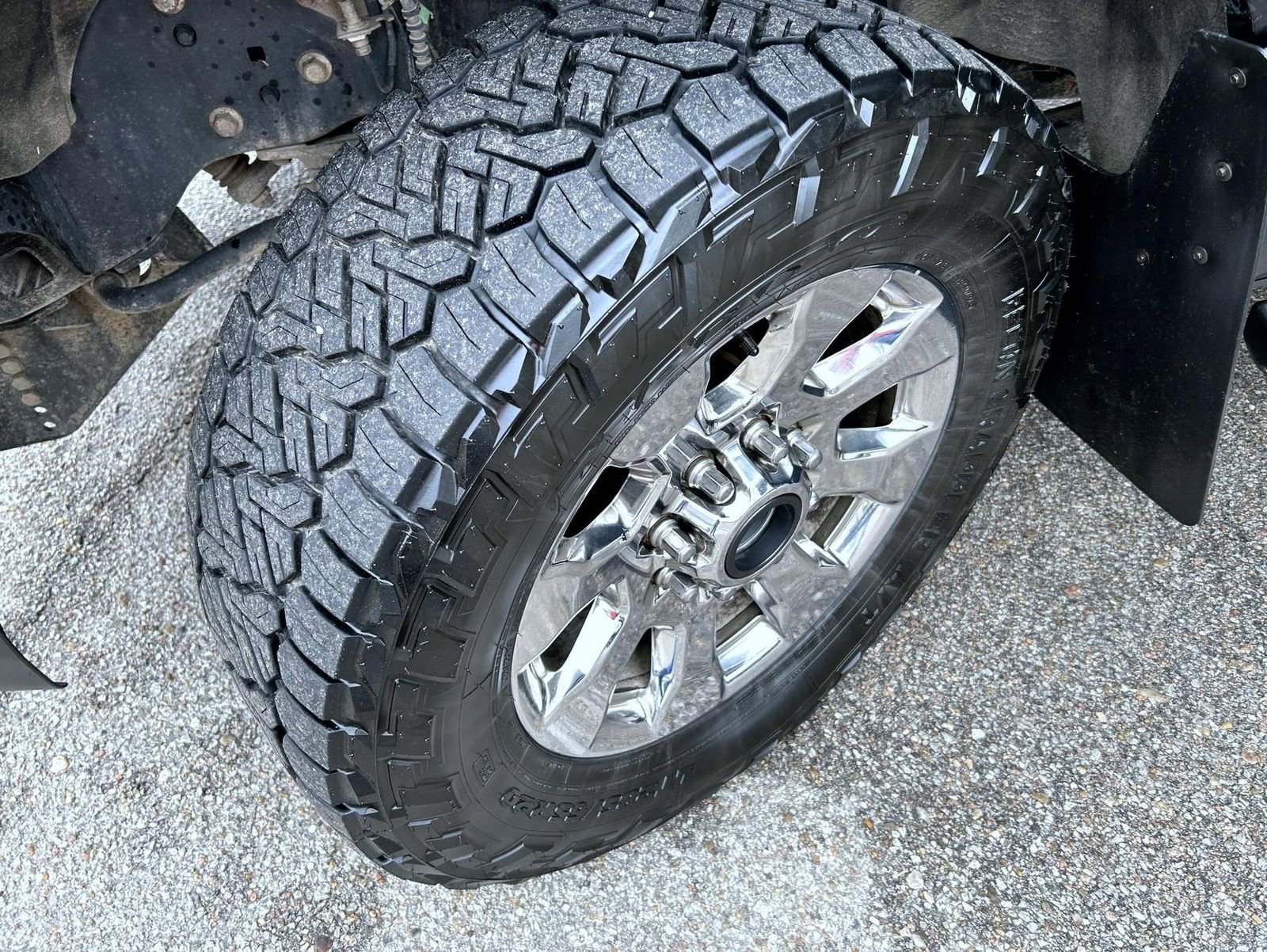 Used 2019 Ford F250 Lariat w/ Chrome Package image 21