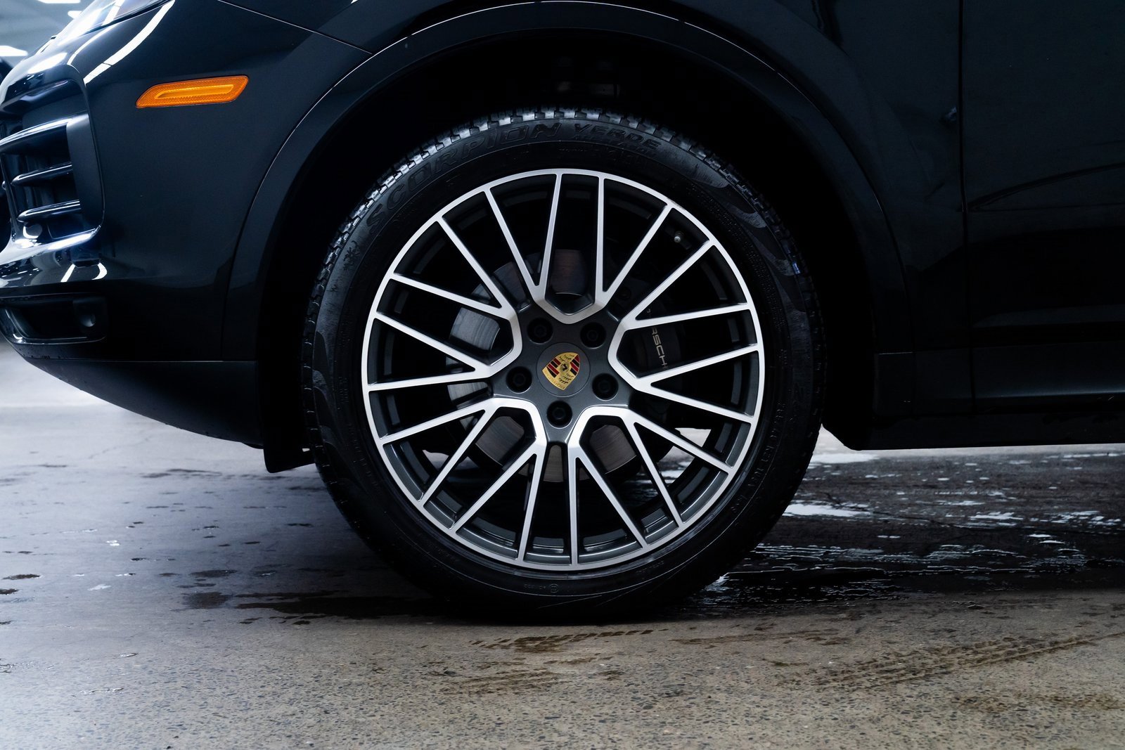 Used 2019 Porsche Cayenne Base image 7